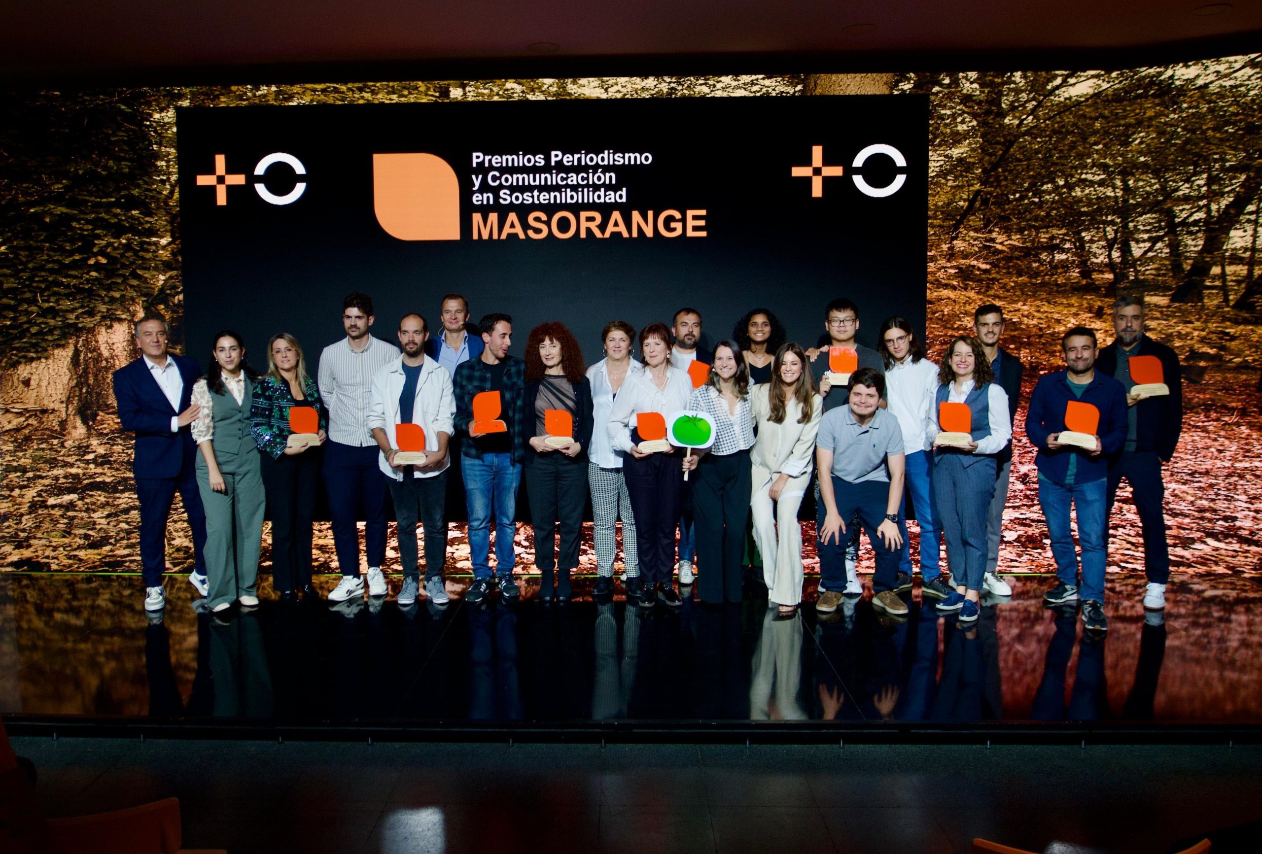 foto-de-grupo-ganadores-scaled